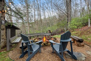 Roast Marshmallows Over the Fire Pit
