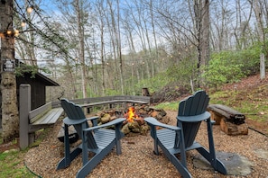Roast Marshmallows Over the Fire Pit