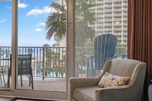 Living Room Views!