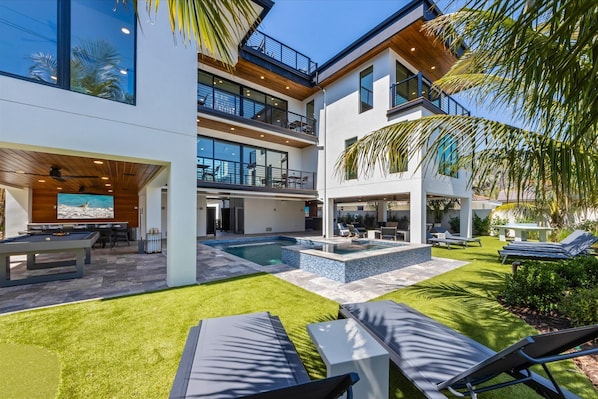 Lido Luxe Estate by Lido Key Vacations