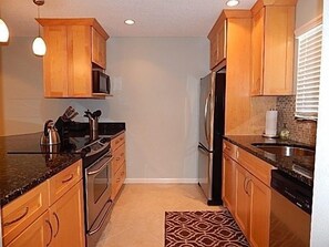 Kitchen - Fully equipped kitchen