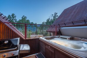Private hot tub and BBQ grill