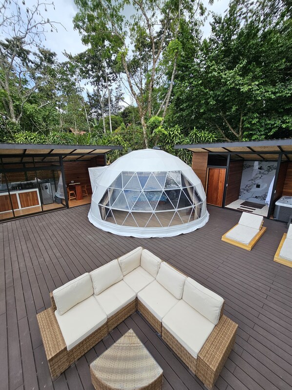 Terrace/patio