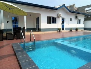 Private pool