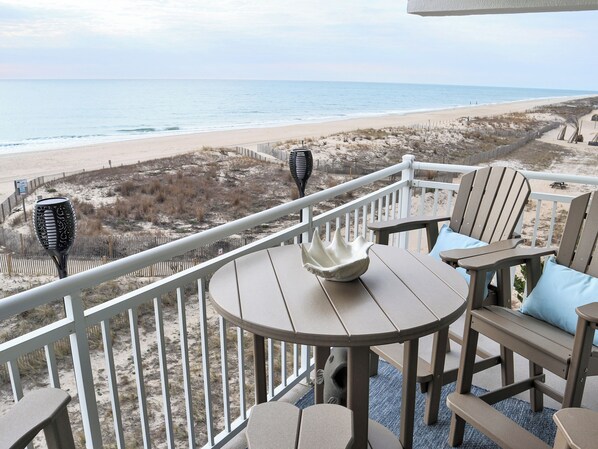Ocean City MD Condo Vacation Rental | Open Balcony / Patio | Private Entrance