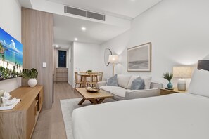 Living Area/Dining Area