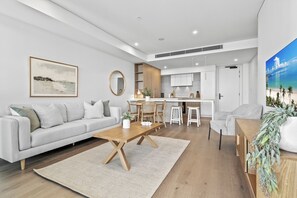 Living Area/Dining Area/Kitchen