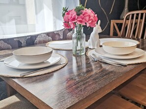 Furniture, Tableware, Table, Wood, Dining Room, Kitchen & Dining Room Table, Interior Design, Serveware, Chair, Dishware