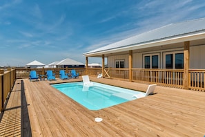 8_pool deck 2