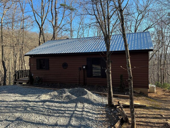 Hearts Hideaway with new gravel.  Parking for two.