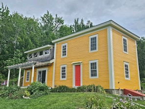 Front view of entire home