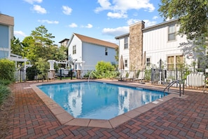 Small community pool (Cannot be heated)
