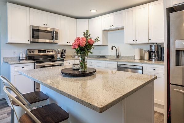 Beautiful kitchen with everything you need