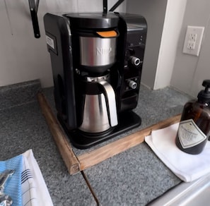 Kaffee und/oder Kaffeemaschine