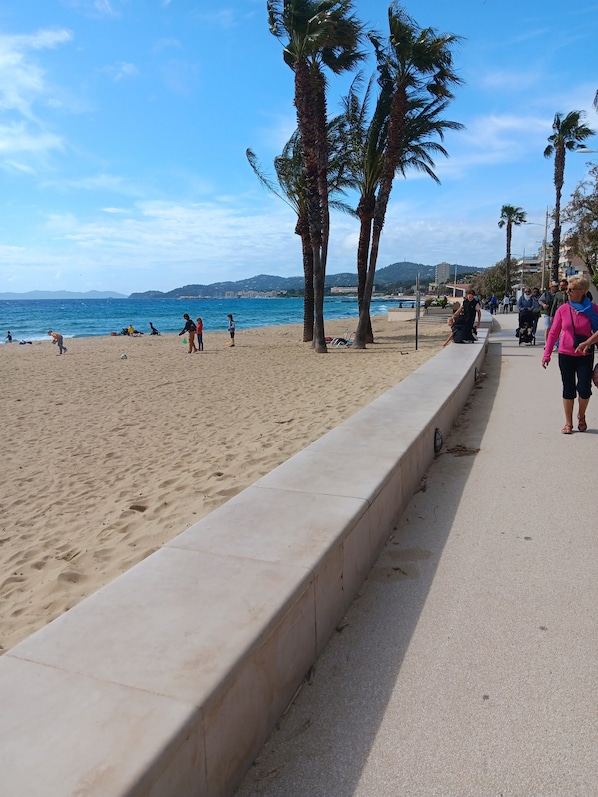 Strand
