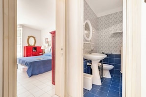 Bathroom A2