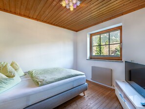 Interior Design, Holz, Flooring, Decke, Schlafzimmer, Fussboden, Bett, Bettdecke, Bedding, Zimmer