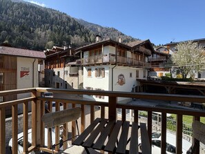 Wohngebiet, Strauch, Dach, Zuhause, Hütte, Auffahrt, Estate, Abstellgleis, Landscaping, Garten