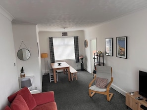 Open plan living/dining area