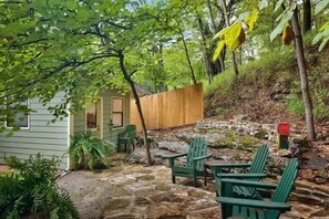 Great patio area with unique rock formations.