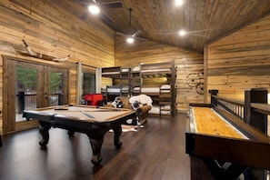 Spielezimmer