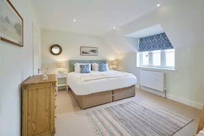 Kittiwake Cottage, Bempton - Host & Stay