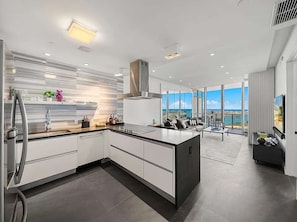 Private kitchen