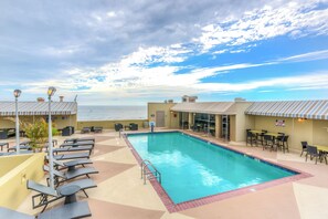 Rooftop Pool