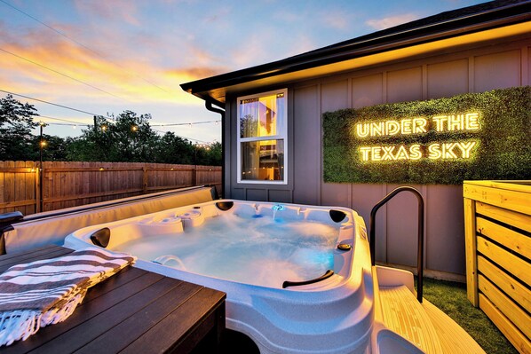 Bain à remous extérieur