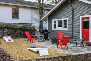 Corn-hole! Enjoy your stay by taking the time to unwind and play a relaxing game with your family or friends.  Message us about our concierge services and locally curated experiences. 