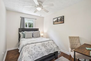 1st Bedroom with a Full size bed & Desk 


