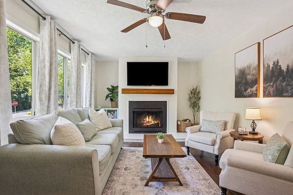 Spacious living room