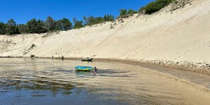 Wasaga sand dunes nearby, great for fishing, swimming, kayak and paddle-boarding