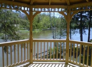 Great views overlooking river and boat watching