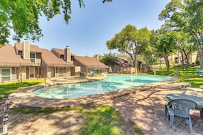 Timber Ridge Square Condominiums | Community Amenities