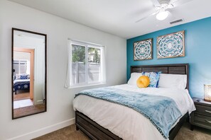 Queen size bedroom with comfy bed