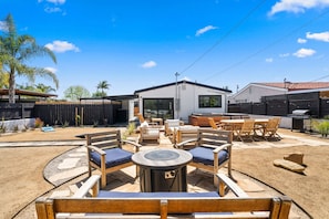 Enjoy the San Diego sun, outdoor dining, and games in the spacious backyard!