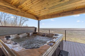 Bain à remous extérieur