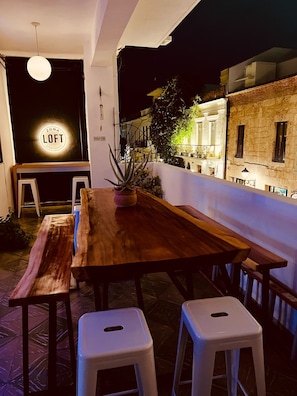 Outdoor dining