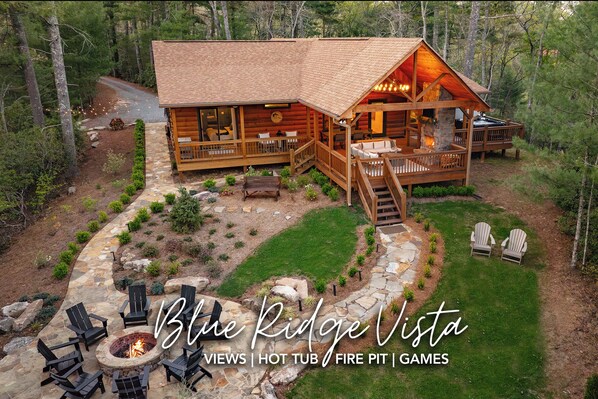 Blue Ridge Vista: This mountain escape has all the charm you’re dreaming of! Surrounded by trees, mountain views, and a peaceful vibe that feels a world away from it all.
