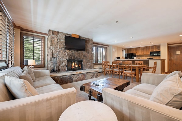 lodgetower-299-3346_52837418171_o