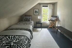 Second floor bedroom (2)