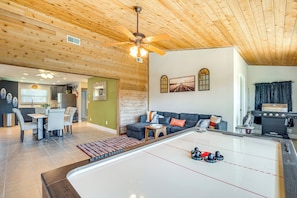Living Room | Single-Story House | Central A/C & Heating