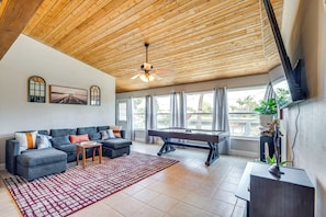 Living Room | Full Sleeper Sofa