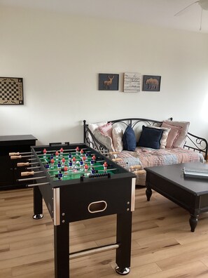 Spielezimmer