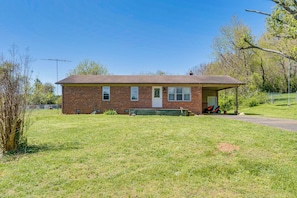 Property Exterior | Single-Story Home | Keyless Entry