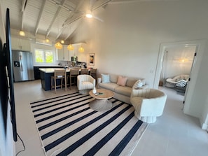 living room/kitchen