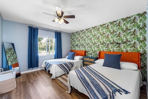 Bedroom 3 (2 full beds)