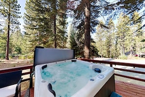 Bain à remous extérieur