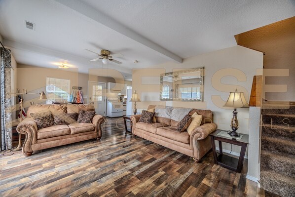 Large Seating Area